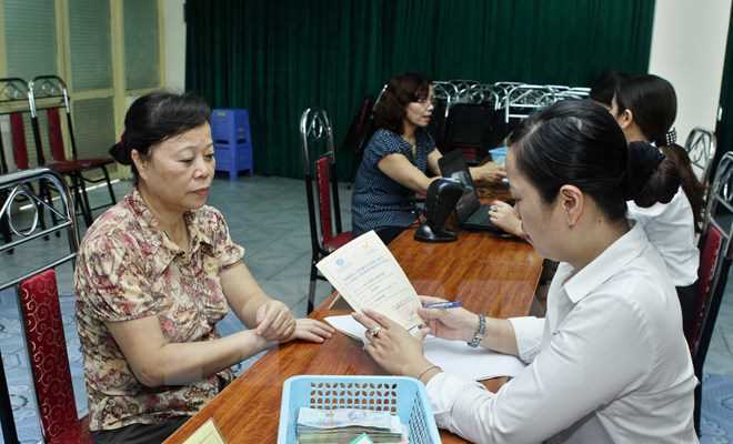 Người cao tuổi không có lương hưu sẽ được hưởng trợ cấp xã hội