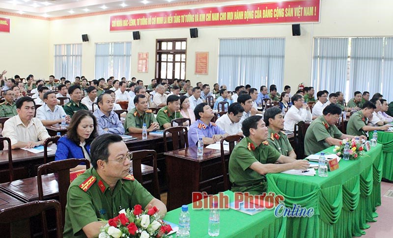 200 đại biểu tập huấn c&ocirc;ng t&aacute;c ph&ograve;ng, chống khủng bố năm 2017