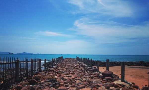 Bãi Đông - điểm đến mới nổi đang hot ở miền Bắc hè này