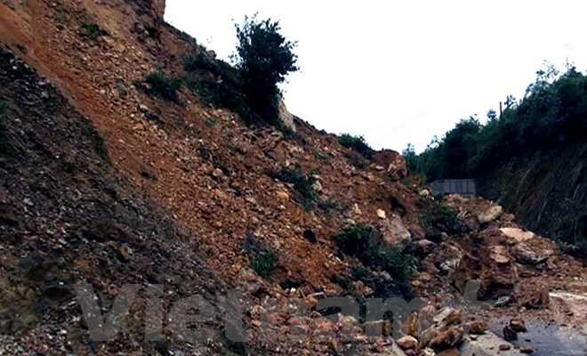 Trung Quốc: Sạt lở núi tại Tứ Xuyên, hơn 100 người bị vùi lấp