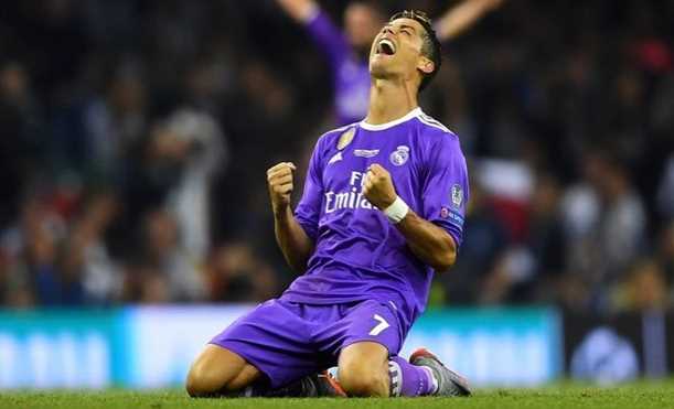 Ronaldo thiết lập hàng loạt kỷ lục sau khi "phá lưới" Buffon