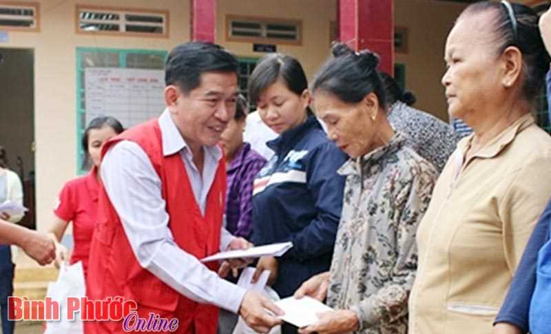 43.997 lượt người nghèo, nạn nhân chất độc da cam được hỗ trợ