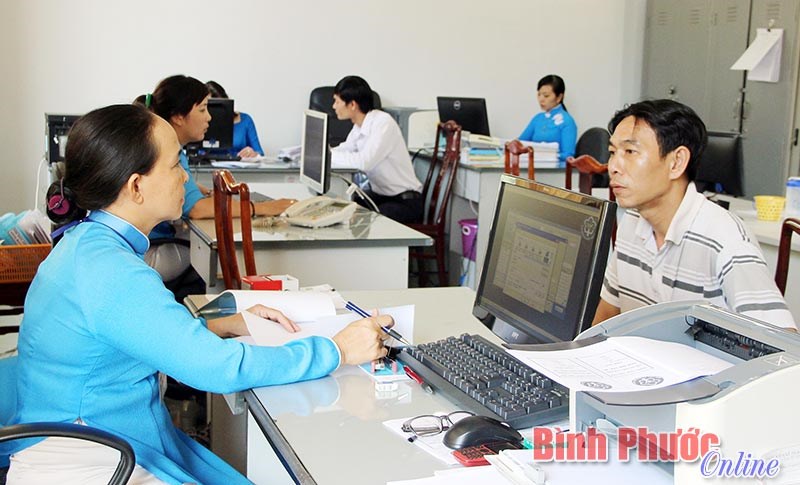 B&agrave;n giao sổ BHXH tạo thuận lợi cho người lao động
