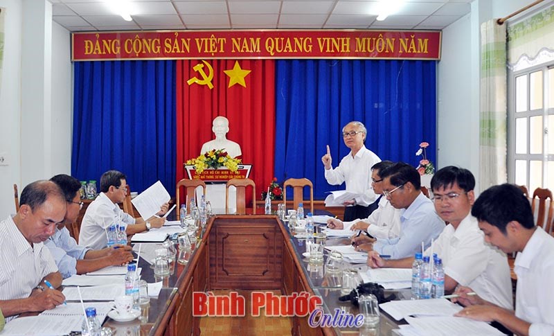 Ban Kinh tế - Ng&acirc;n s&aacute;ch thẩm tra dự thảo nghị quyết tr&igrave;nh kỳ họp HĐND tỉnh