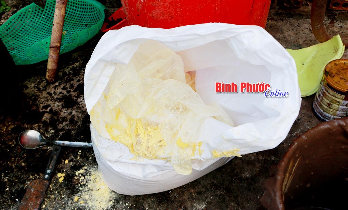 Xử phạt chủ cơ sở trộn tạp chất vào hạt tiêu tại xã Đa Kia