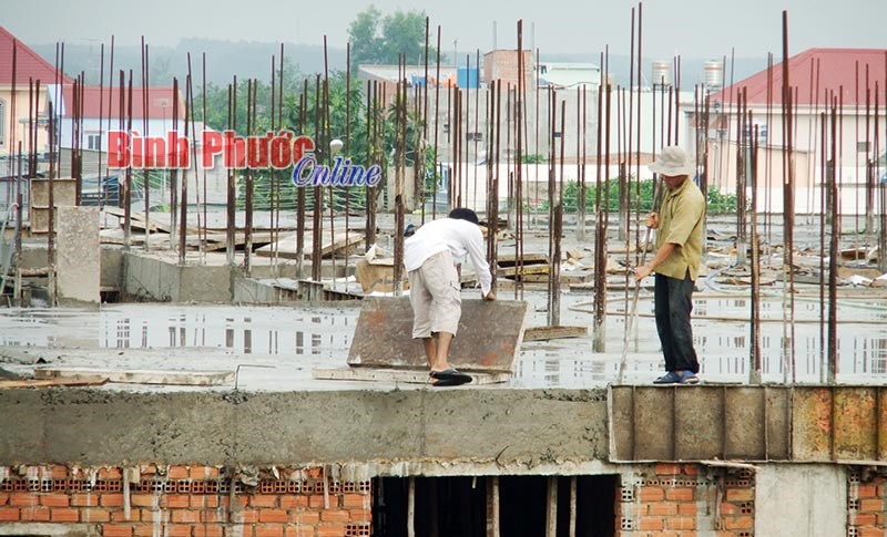 Bất cập giữa Bộ luật D&acirc;n sự v&agrave; luật chuy&ecirc;n ng&agrave;nh