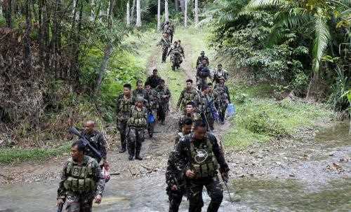 Đụng độ dữ dội với phiến quân, Tổng thống Philippines ban hành thiết quân luật tại Mindanao