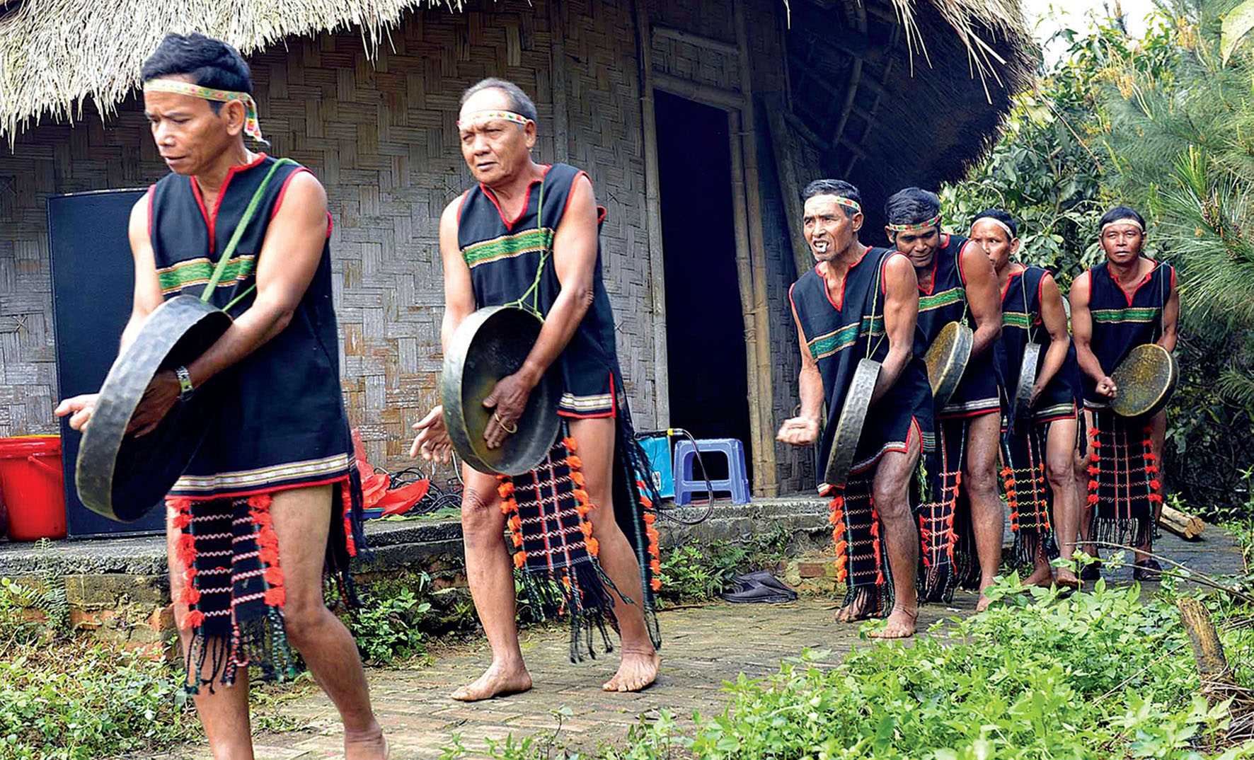 CHI&Ecirc;NG YAU - chi&ecirc;ng cổ của người Mơn&ocirc;ng