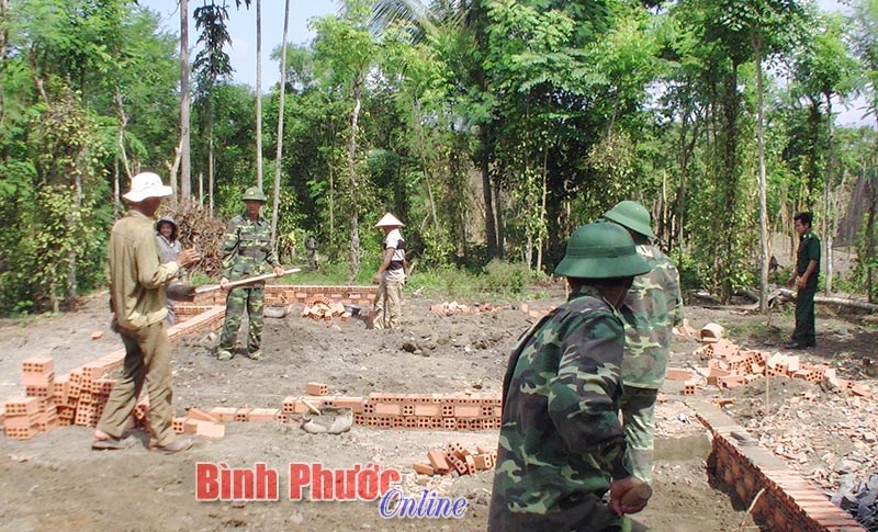 Bộ đội bi&ecirc;n ph&ograve;ng ph&aacute;t huy hiệu quả vai tr&ograve; người c&oacute; uy t&iacute;n trong cộng đồng&nbsp;