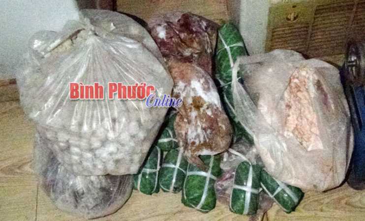 Phát hiện cơ sở sản xuất giò chả từ thịt không rõ nguồn gốc