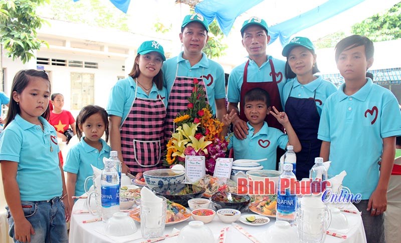 Bữa cơm - nh&acirc;n tố gắn kết gia đ&igrave;nh