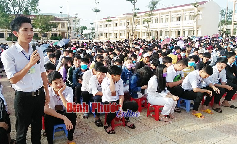Bù Đăng kiên quyết xử lý học sinh vi phạm luật giao thông
