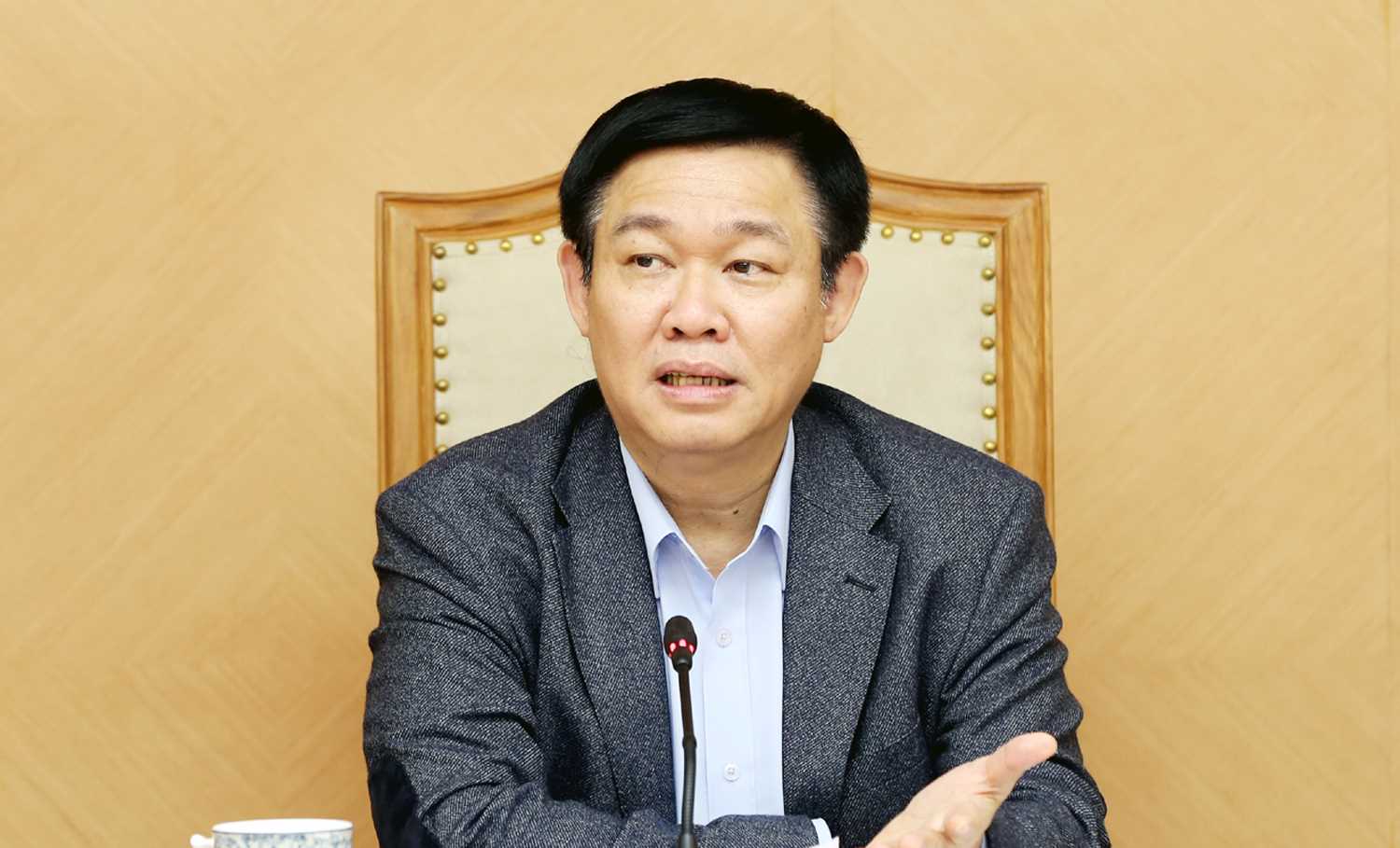 Chuyển DNNN th&agrave;nh c&ocirc;ng ty cổ phần, chứ kh&ocirc;ng phải th&agrave;nh c&ocirc;ng ty tư nh&acirc;n