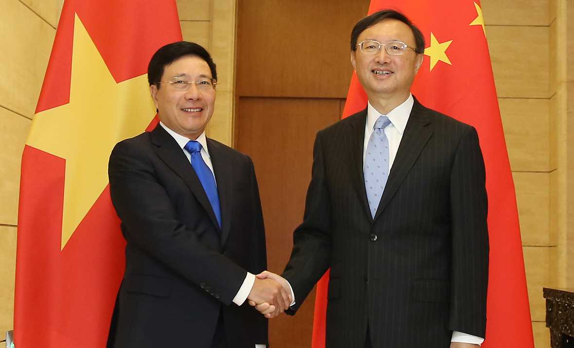 Việt Nam coi trọng ph&aacute;t triển quan hệ với Trung Quốc