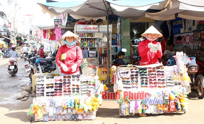 Cẩn trọng trước “ma trận” kính mát giá rẻ