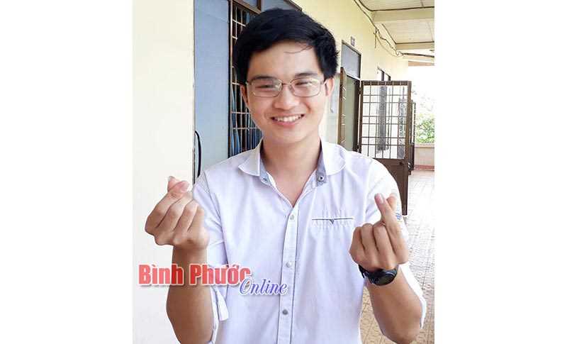 Cậu học tr&ograve; d&acirc;n tộc T&agrave;y đam m&ecirc; Lịch sử