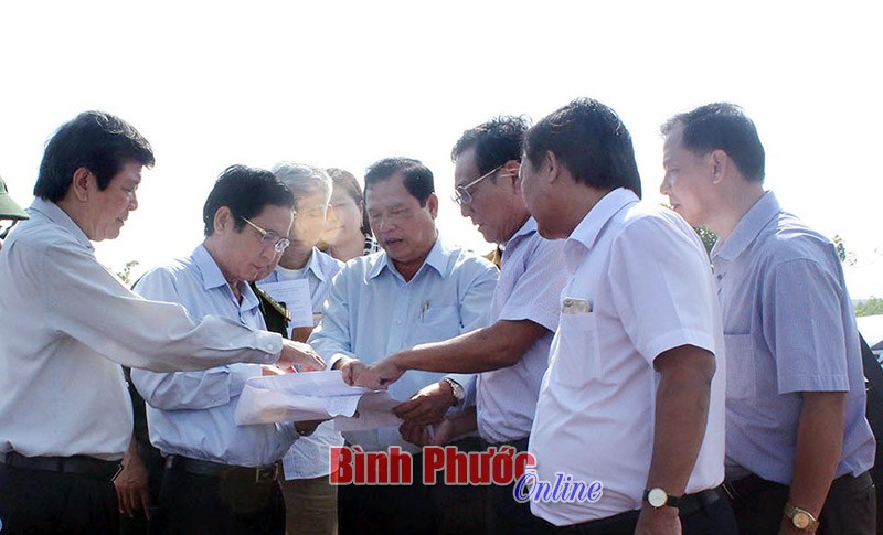 Chủ tịch UBND tỉnh Nguyễn Văn Trăm kiểm tra quy hoạch cảng ICD