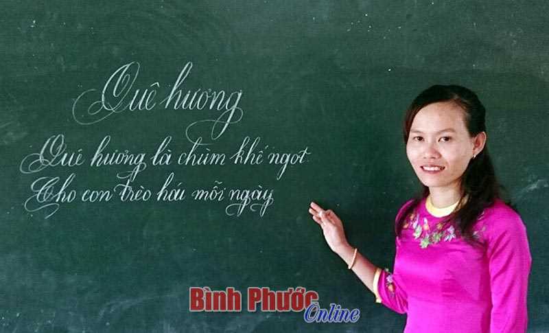 Cô giáo gìn giữ văn hóa Việt qua nét chữ