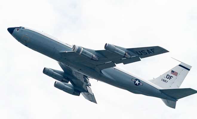Không quân Mỹ đã đưa máy bay “săn hạt nhân” đến Nhật Bản