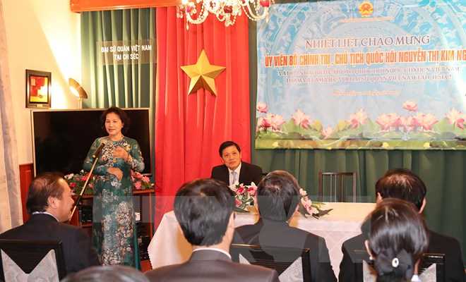 Chủ tịch Quốc hội Nguyễn Thị Kim Ng&acirc;n thăm Đại sứ qu&aacute;n Việt Nam ở S&eacute;c