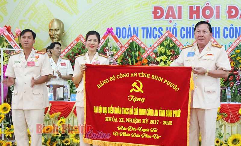 Đại hội Đo&agrave;n thanh ni&ecirc;n C&ocirc;ng an tỉnh lần thứ XI
