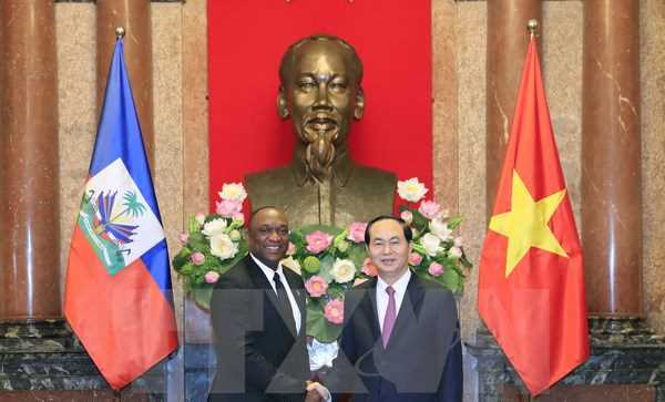 Chủ tịch nước Trần Đại Quang tiếp Chủ tịch Thượng viện CH Haiti
