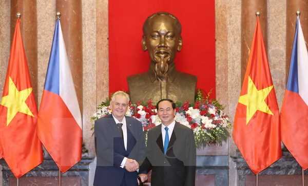 Chủ tịch nước Trần Đại Quang hội đ&agrave;m Tổng thống Cộng h&ograve;a S&eacute;c