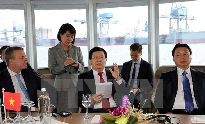 Việt Nam mong H&agrave; Lan chia sẻ kinh nghiệm x&acirc;y dựng, quản l&yacute; cảng biển