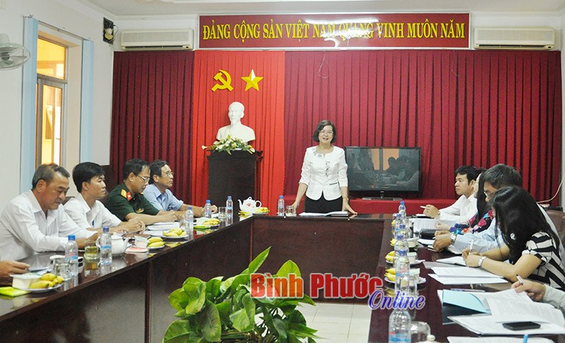 Đo&agrave;n c&ocirc;ng t&aacute;c của Học viện Ch&iacute;nh trị khu vực II l&agrave;m việc tại B&igrave;nh Phước