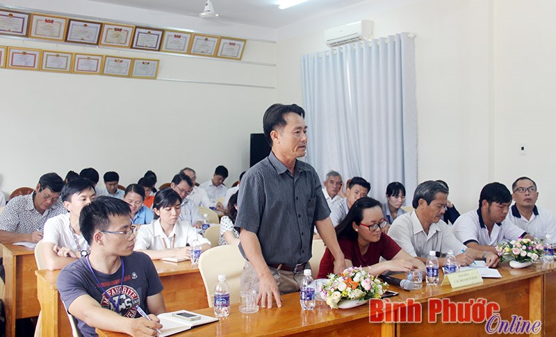 Thường trực Tỉnh ủy làm việc với các doanh nghiệp ở KCN Đồng Xoài I và II