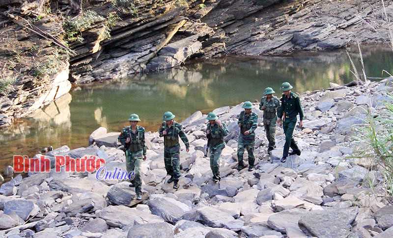 Tăng cường nắm t&igrave;nh h&igrave;nh tr&ecirc;n tuyến bi&ecirc;n giới