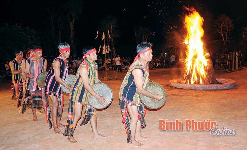 Bù Đăng hiện còn 120 bộ cồng chiêng