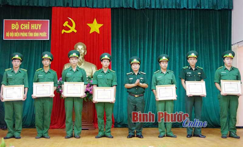 Gặp mặt, r&uacute;t kinh nghiệm đợt học vi&ecirc;n thực tập tại BĐBP tỉnh