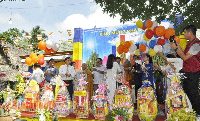 Gi&aacute;o hội Phật gi&aacute;o B&igrave;nh Long tổ chức đại lễ Phật đản