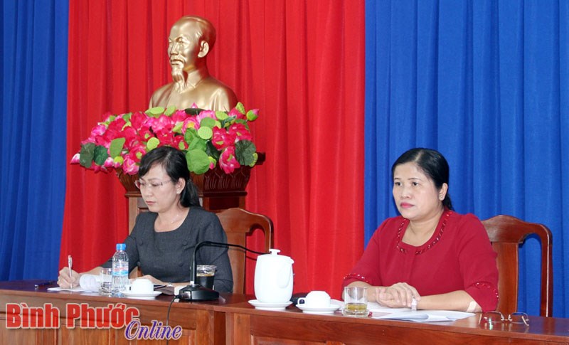 Nghi&ecirc;n t&uacute;c xin lỗi khi giải quyết hồ sơ chậm trễ