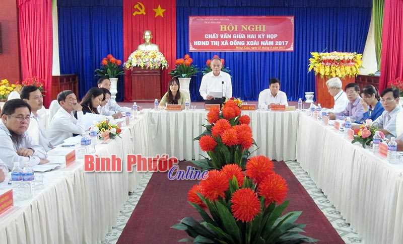 HĐND thị x&atilde; Đồng Xo&agrave;i tổ chức hội nghị chất vấn giữa 2 kỳ họp