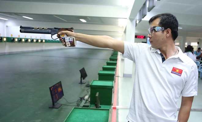 Ho&agrave;ng Xu&acirc;n Vinh lần đầu trở lại đấu trường quốc nội sau Olympic