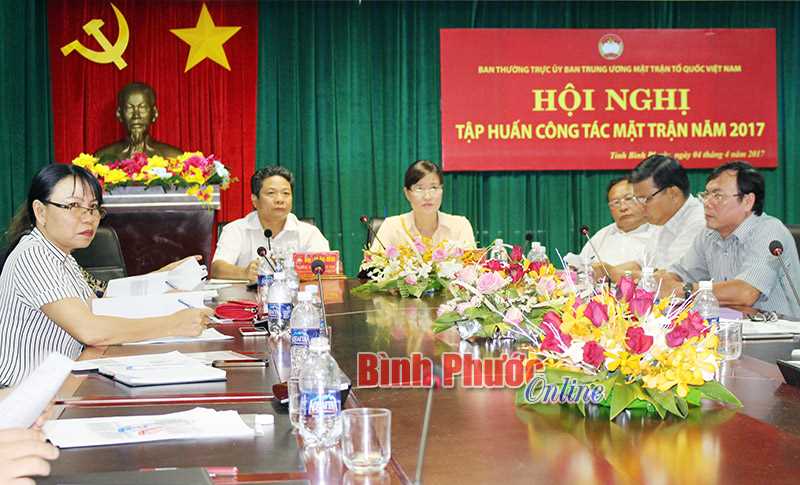 Hội nghị trực tuyến to&agrave;n quốc tập huấn c&ocirc;ng t&aacute;c mặt trận năm 2017