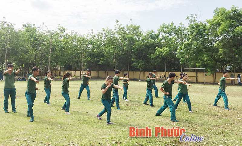 Đồng Ph&uacute;: 250 VĐV tham gia hội thao quốc ph&ograve;ng năm 2017