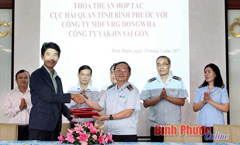 Hơn 40 doanh nghiệp tham gia đối thoại tháo gỡ khó khăn