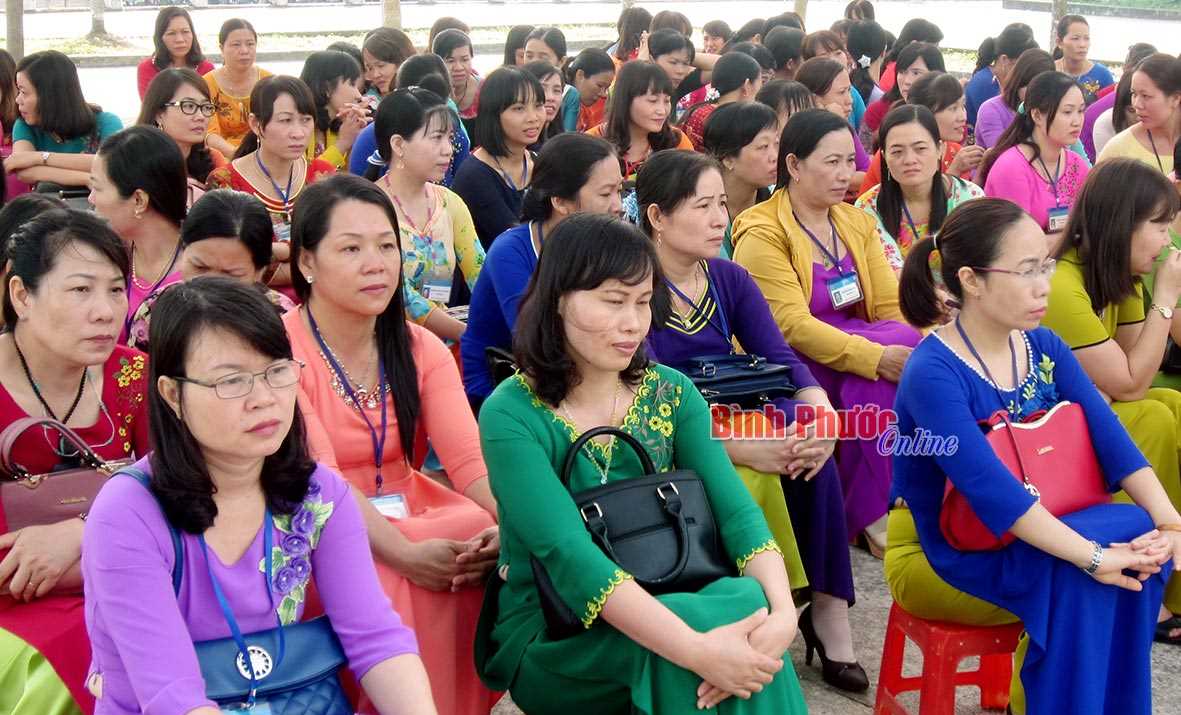 Đồng xoài:​​​​​​​ 497 người có trình độ thạc sĩ