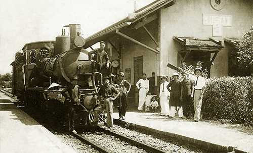 Tuyến đường sắt Lộc Ninh - S&agrave;i G&ograve;n vận chuyển cao su của người Ph&aacute;p