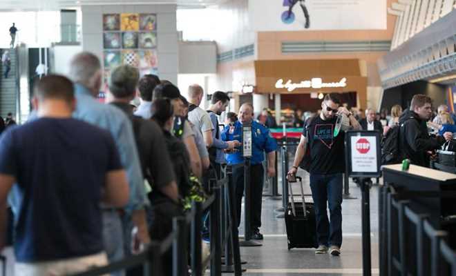 EU siết chặt kiểm tra an ninh các du khách được miễn thị thực