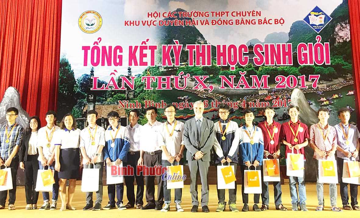 Đoạt 44 giải, THPT chuyên Bình Long xếp thứ 10/40 trường chuyên
