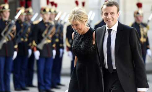 Đệ nhất phu nhân 64 tuổi, vợ của tổng thống đắc cử trẻ nhất nước Pháp