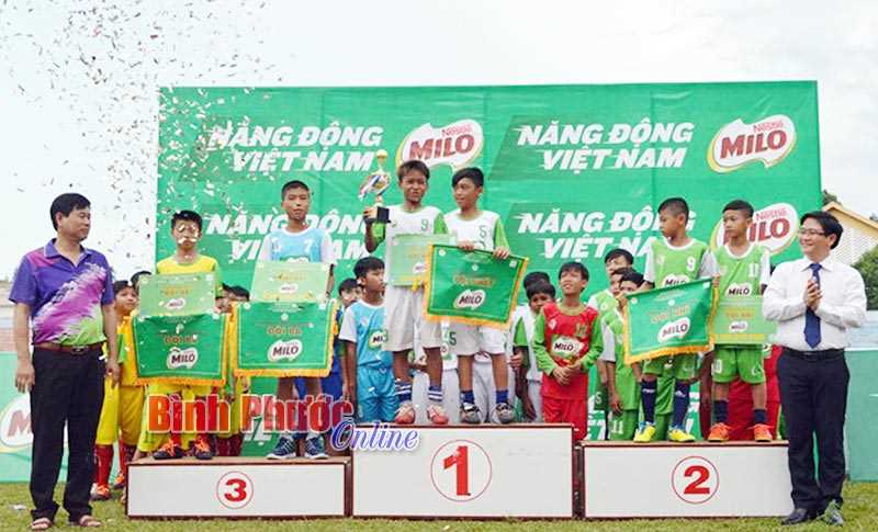 Cúp Milo lần thứ 15-2017 trao giải vua phá lưới cho Điểu Di