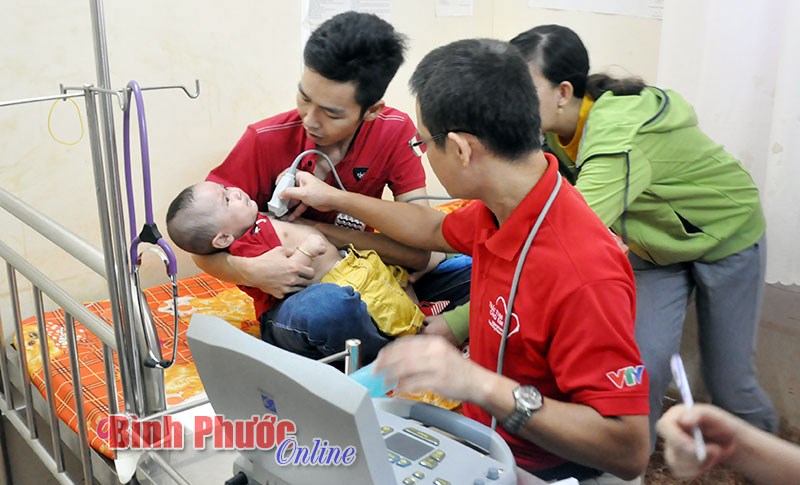 Chương trình “Trái tim cho em” khám sàng lọc tại Bình Phước