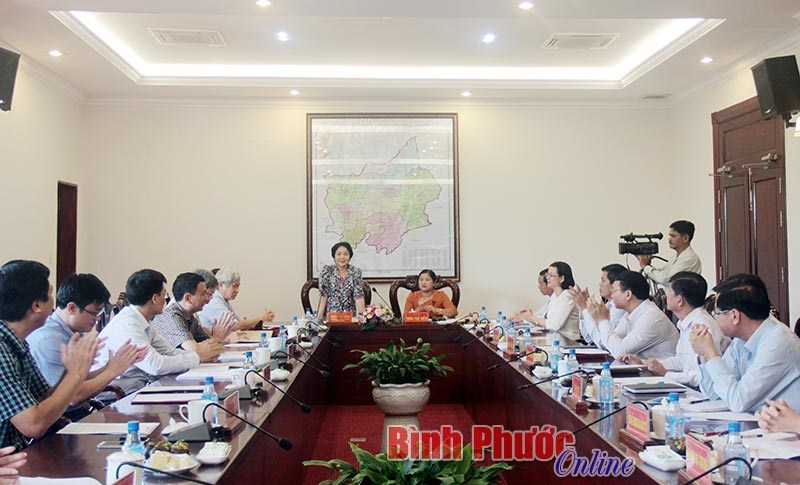 N&acirc;ng cao chất lượng đ&agrave;o tạo cao cấp l&yacute; luận ch&iacute;nh trị