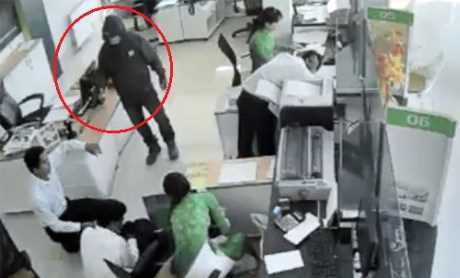 Nghi phạm cướp ng&acirc;n h&agrave;ng tại Tr&agrave; Vinh l&agrave; kỹ sư Nhiệt điện Duy&ecirc;n Hải