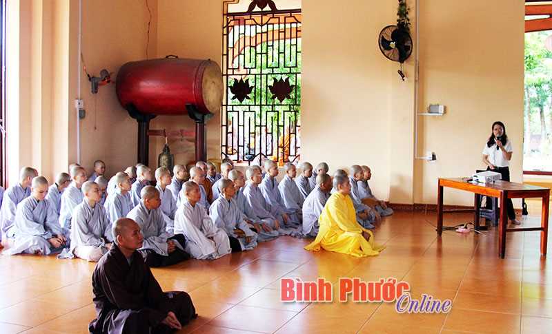 100 tăng ni, phật tử tập huấn về bảo vệ môi trường